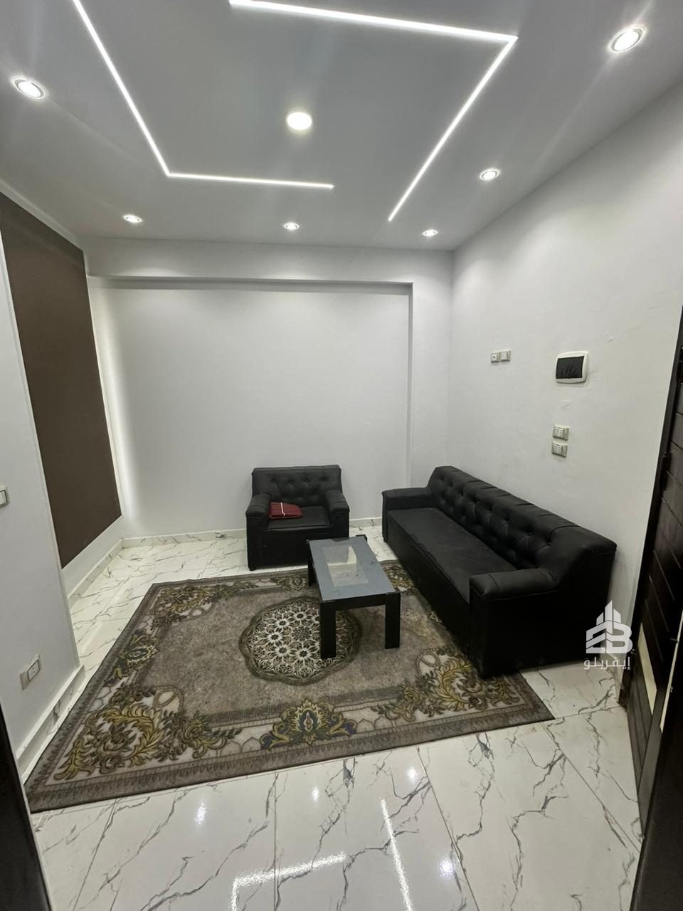 مكتب بموقع متميز بمول بيت المصرية 4